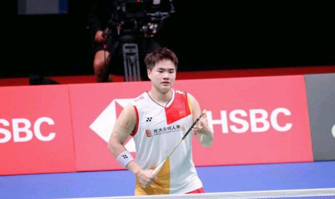 向余望谈冲超：感谢球迷和教练团队这一年的努力，我们做到了