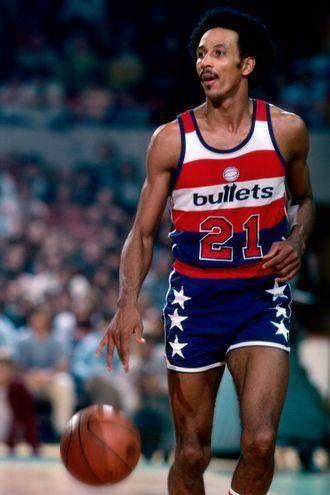 曼城主帅瓜迪奥拉盛赞哈兰德：10球成就“疯狂”